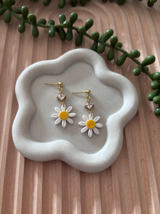 Daisy earrings with charm