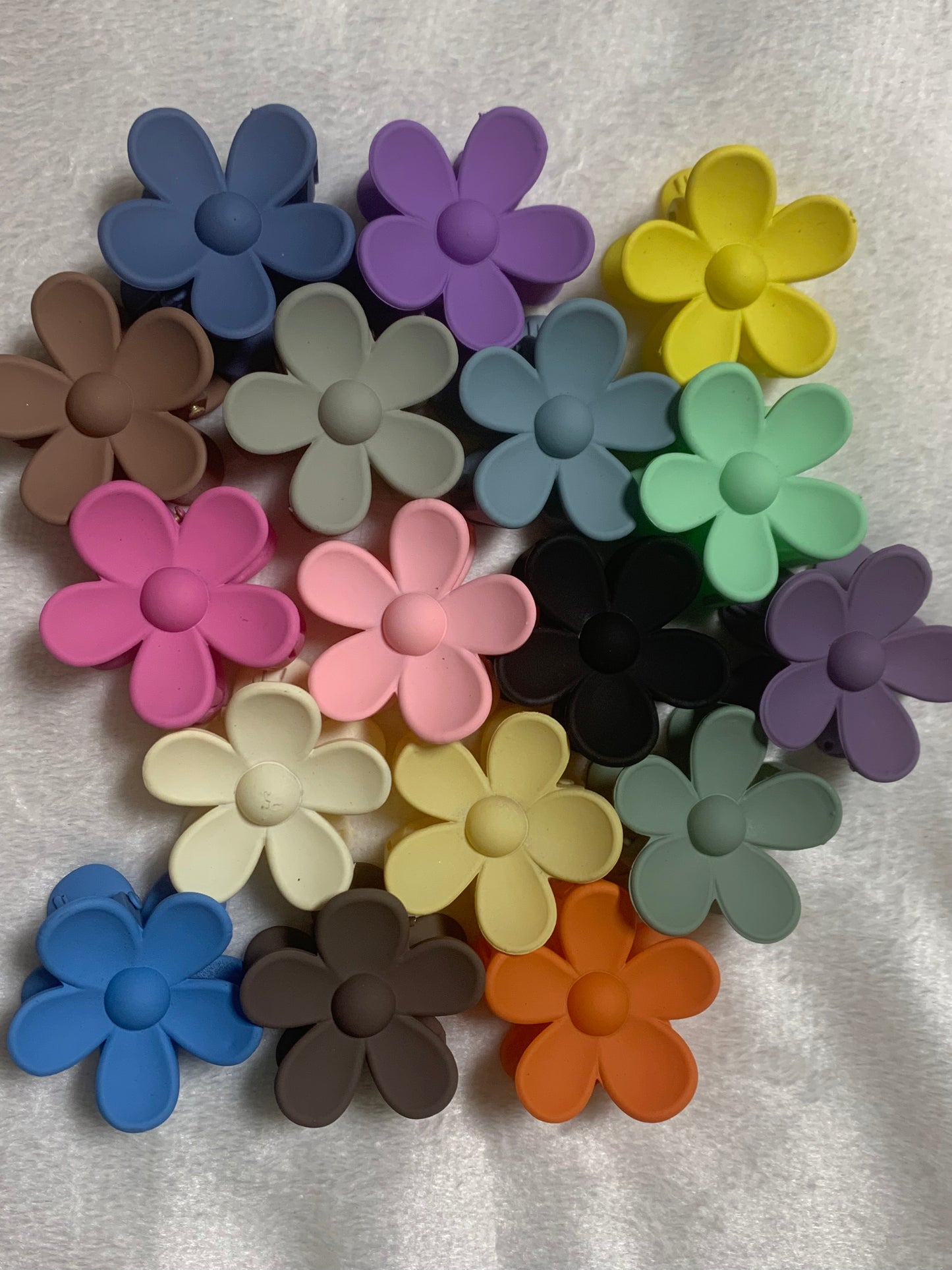 Daisy hair clip