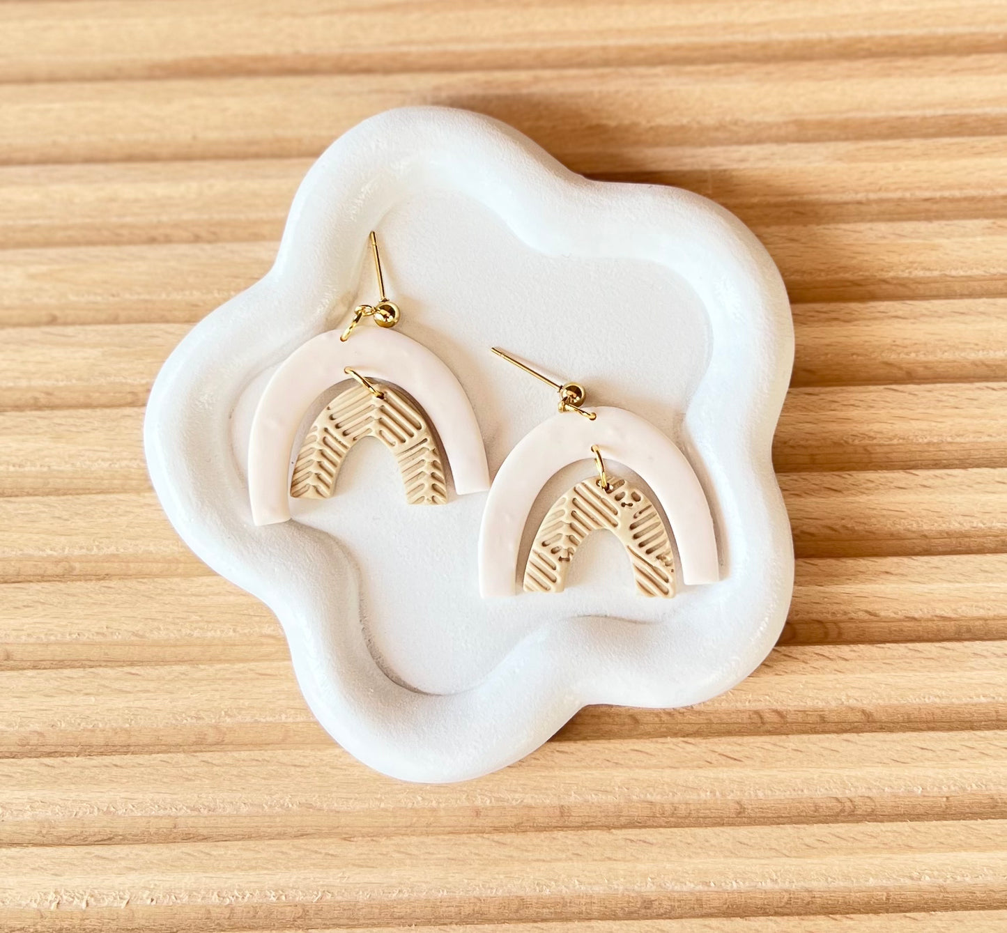 Natural arch earrings